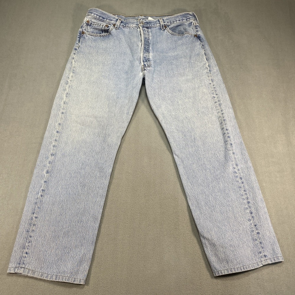 Vintage 2002‎ Levi 501 Men's 36x30 Button Fly Light Wash Straight Leg Retro